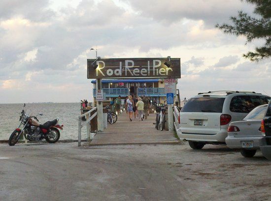 Rod & Reel Pier
